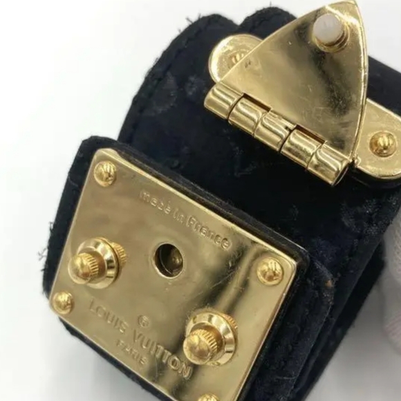๐ RARE LOUIS VUITTON CUFF BRACELET Black with Gold hardware..stunning!! ๐ค๐ค๐ค - Picture 3 of 9